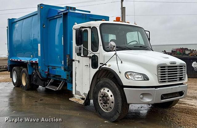 Image of Freightliner Business Class M2 equipment image 2