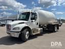 2006 Freightliner Business Class M2 Image