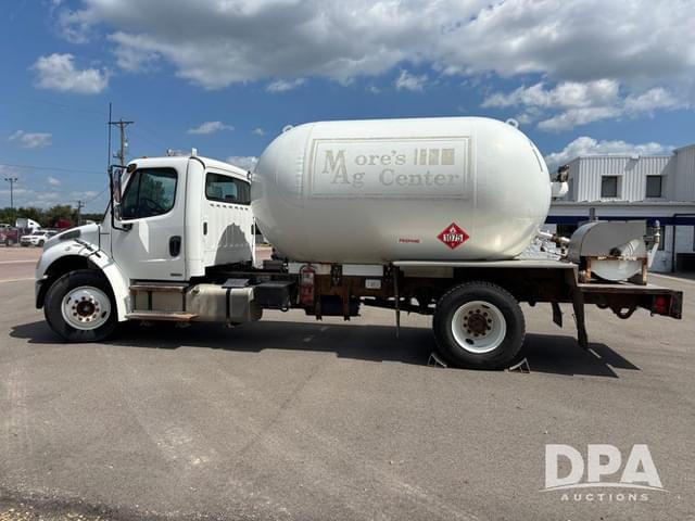 Image of Freightliner Business Class M2 equipment image 3