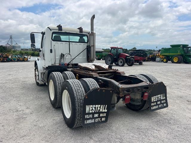 Image of Freightliner Business Class M2 112 equipment image 3