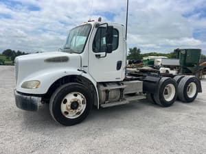 2006 Freightliner Business Class M2 112 Image