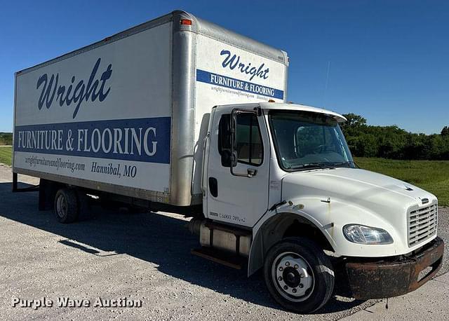Image of Freightliner Business Class M2 equipment image 2