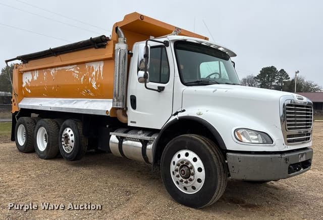 Image of Freightliner Business Class M2 equipment image 3