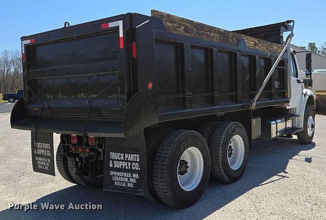 Image of Freightliner Business Class M2 equipment image 4