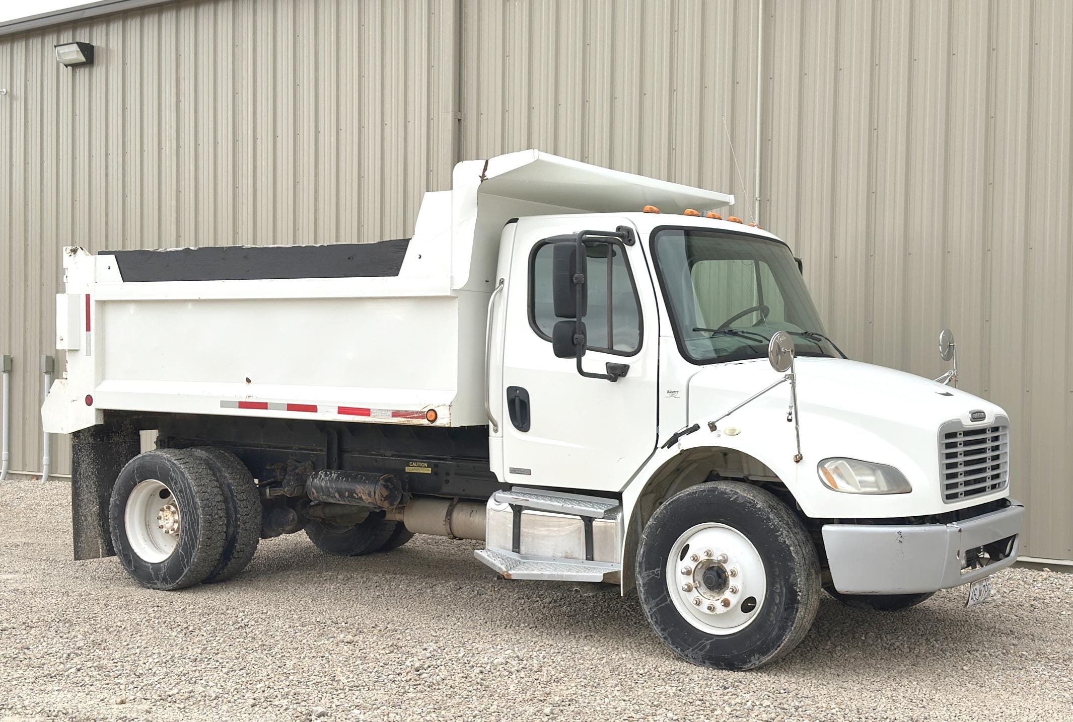 Main image Freightliner Business Class M2