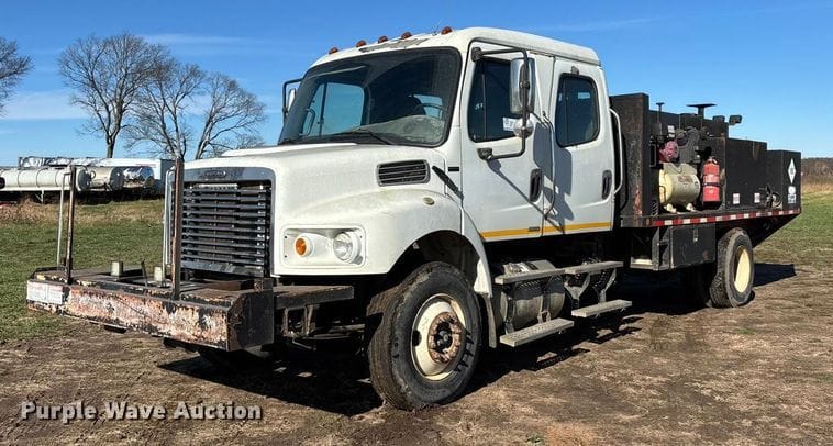2006 Freightliner Business Class M2 Equipment Image0