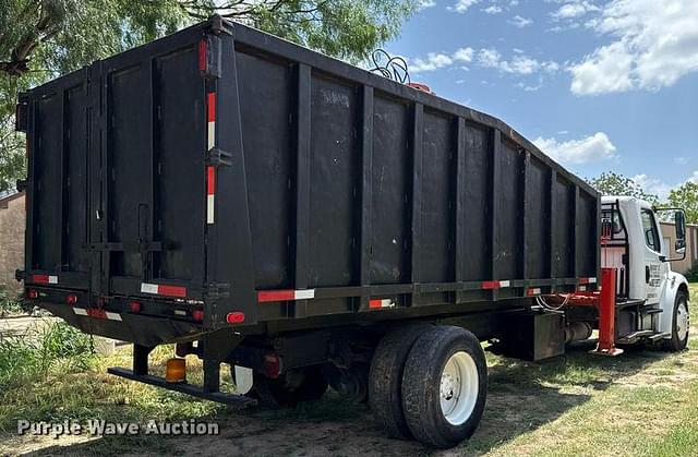 Image of Freightliner Business Class M2 equipment image 4