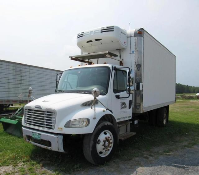 Image of Freightliner Business Class M2 equipment image 2