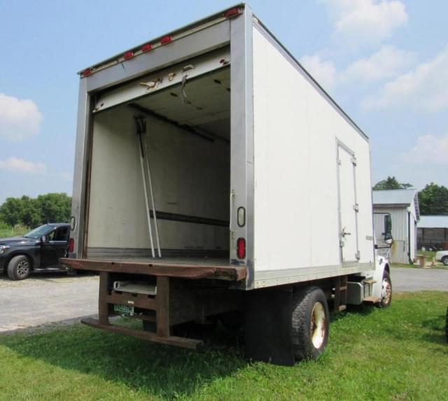 Image of Freightliner Business Class M2 equipment image 3