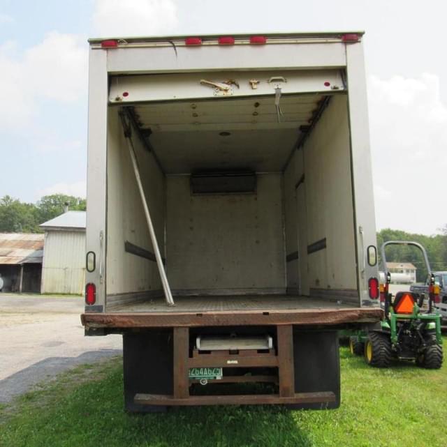 Image of Freightliner Business Class M2 equipment image 4
