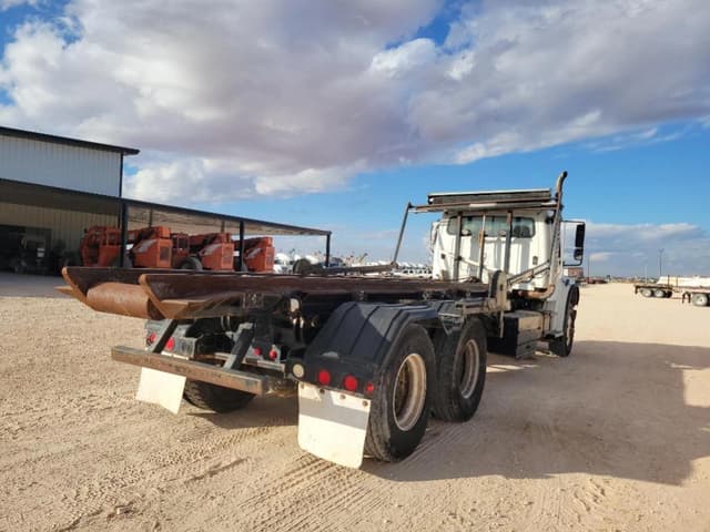 Image of Freightliner Business Class M2 equipment image 4