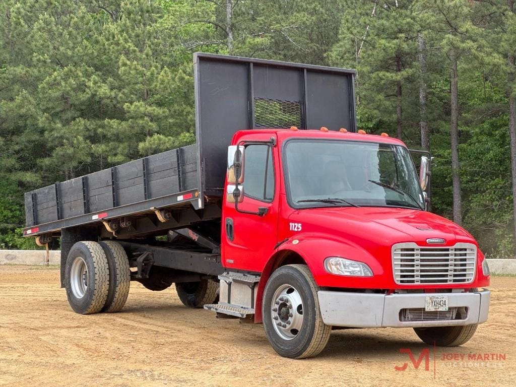 2006 Freightliner Business Class M2 Equipment Image0