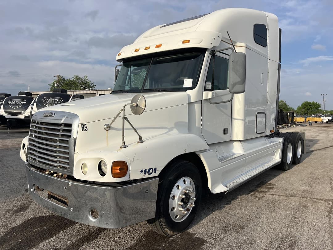Image of Freightliner Century 120 Primary image
