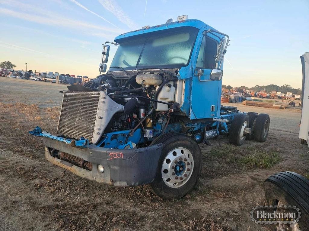 2006 Freightliner CL112 Equipment Image0