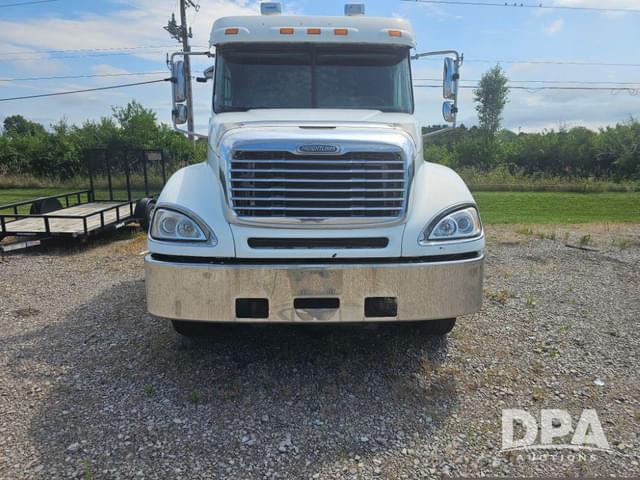 Image of Freightliner CL120 equipment image 1
