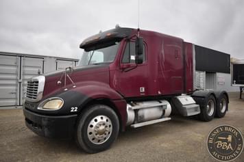 Main image Freightliner FLD120