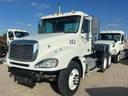 2006 Freightliner Columbia 120 Image