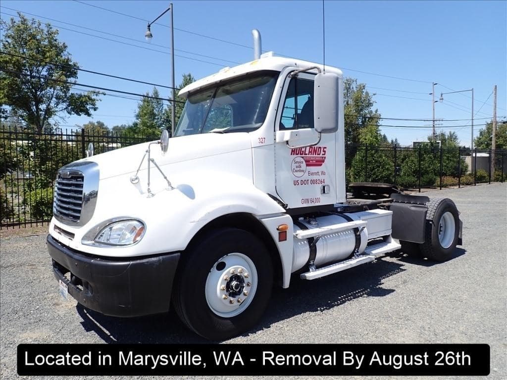 Image of Freightliner Columbia Primary image
