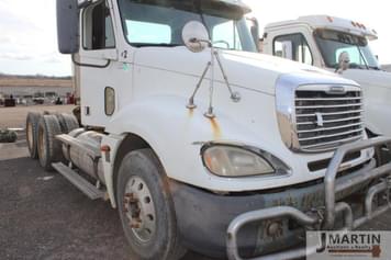 Main image Freightliner Columbia