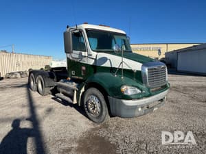 2006 Freightliner Columbia Image