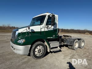 2006 Freightliner Columbia Image