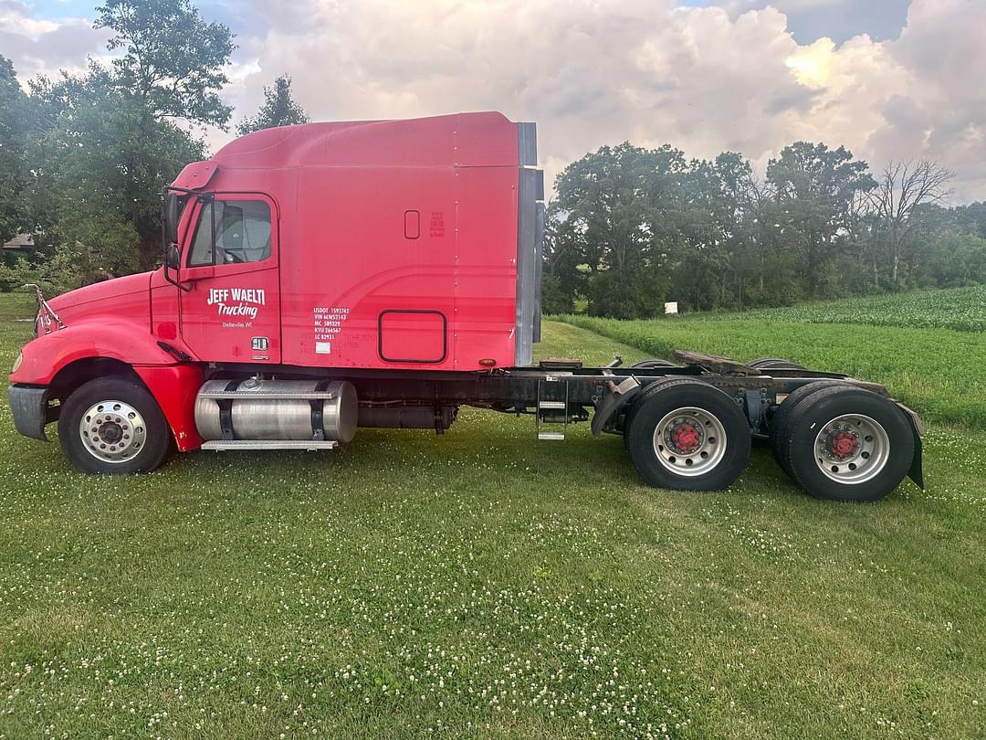 Image of Freightliner Columbia Primary image