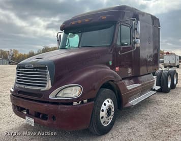 Main image Freightliner Columbia