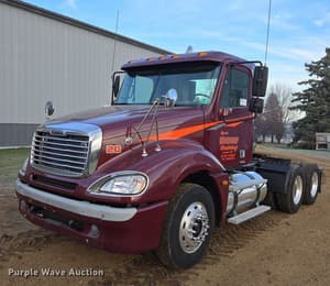 2006 Freightliner Columbia Image