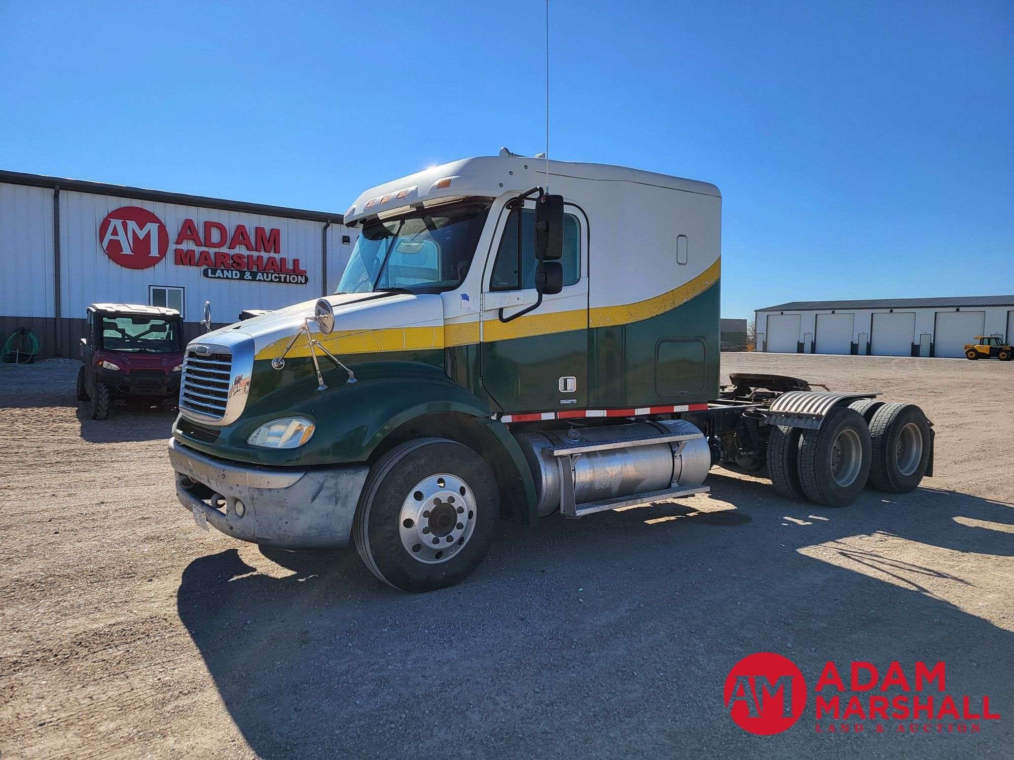 2006 Freightliner Columbia Equipment Image0
