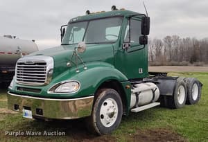 2006 Freightliner Columbia Image