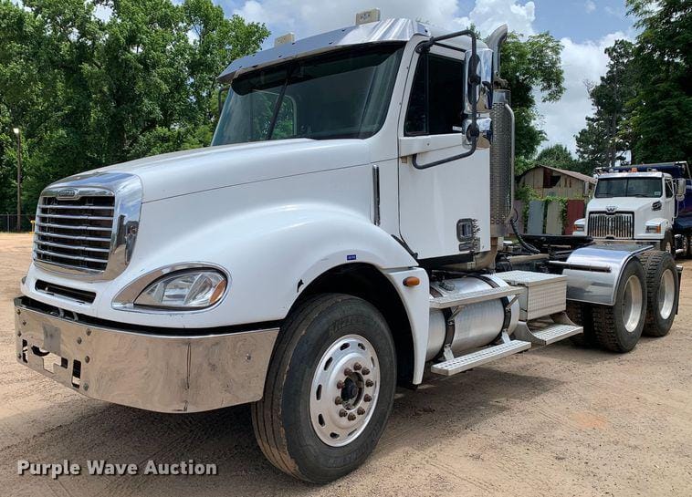 Main image Freightliner Columbia