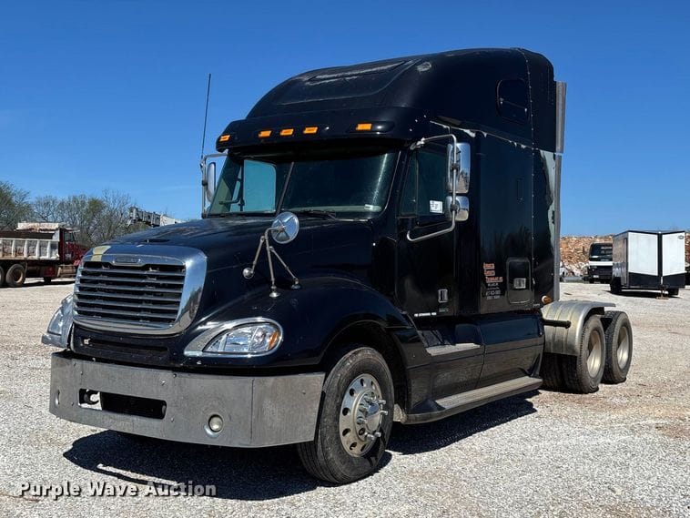 2006 Freightliner Columbia Equipment Image0