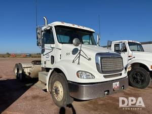 2006 Freightliner Columbia Image