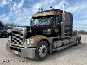 2006 Freightliner Coronado Image