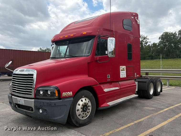 Image of Freightliner CST120 Primary image
