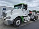 2006 Freightliner Columbia 120 Image