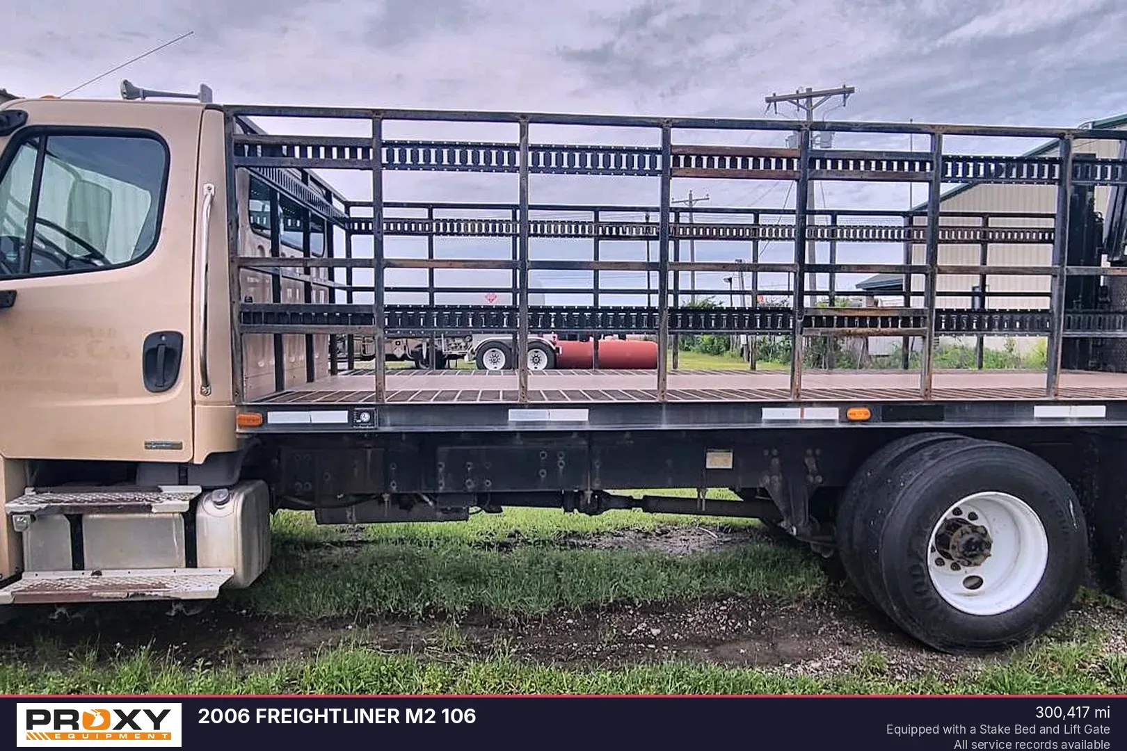2006 Freightliner M2 106 Equipment Image0