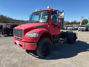 2006 Freightliner M2 106 Image