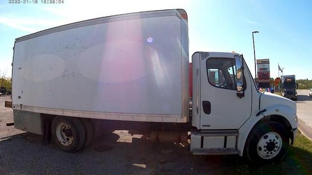 Image of Freightliner M2 equipment image 1