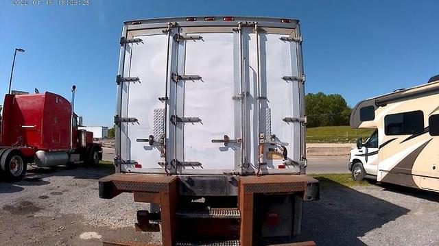 Image of Freightliner M2 equipment image 3