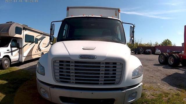 Image of Freightliner M2 equipment image 2