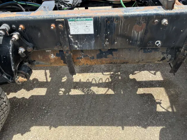 Image of Freightliner M2 equipment image 4
