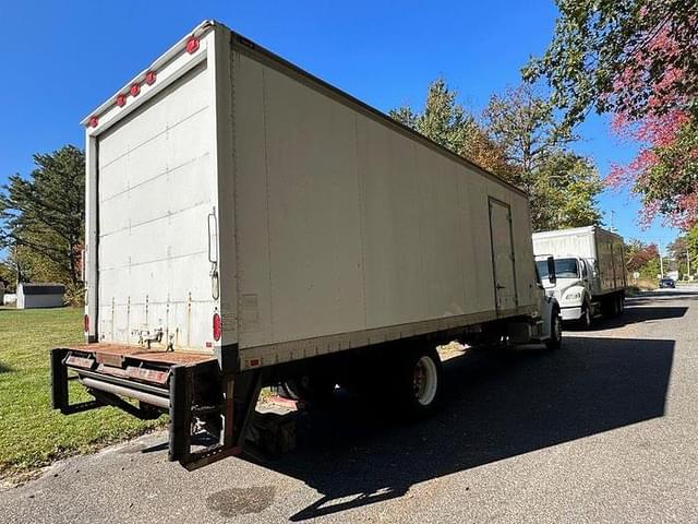 Image of Freightliner Business Class M2 equipment image 4
