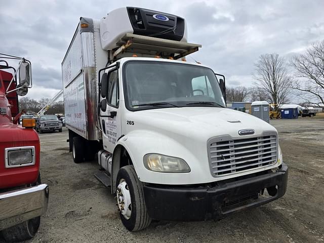 Image of Freightliner Business Class M2 equipment image 2