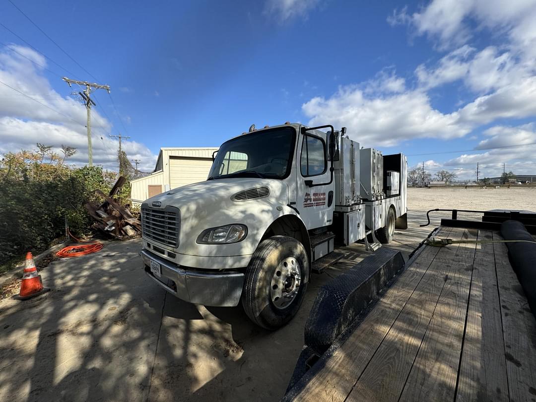 Image of Freightliner M2 Primary image