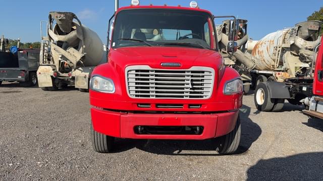 Image of Freightliner M2 equipment image 1
