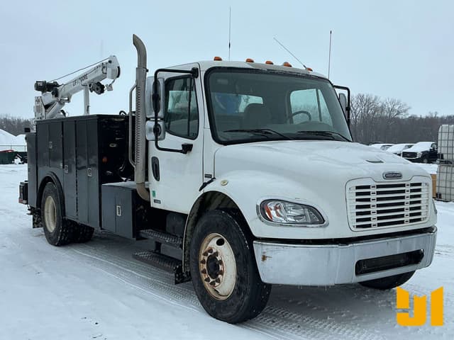 Image of Freightliner M2 equipment image 2