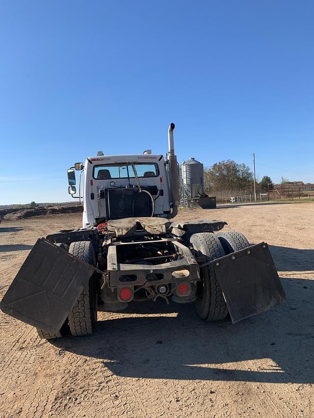 Image of Freightliner M2 equipment image 2