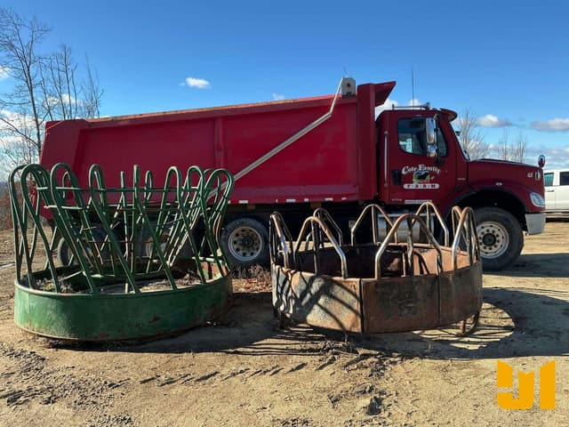 Image of Freightliner M2 equipment image 3