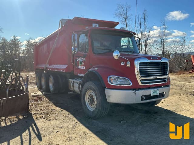 Image of Freightliner M2 equipment image 2